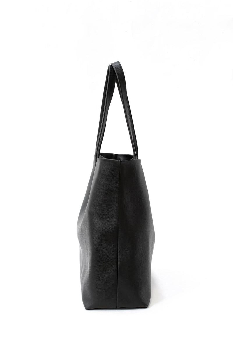 large-tote-bag-in-black-leather